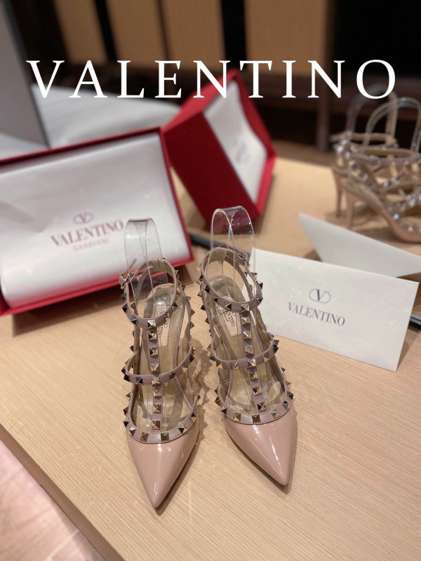 VALENTINO ROCKSTUD SANDAL