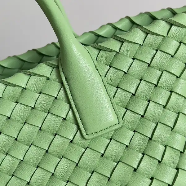 BOTTEGA VENETA MINI CABAT