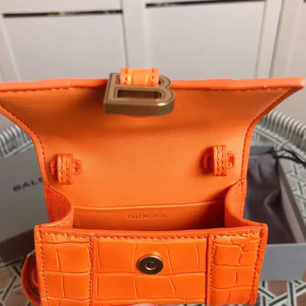 First bag ru BALENCIAGA HOURGLASS