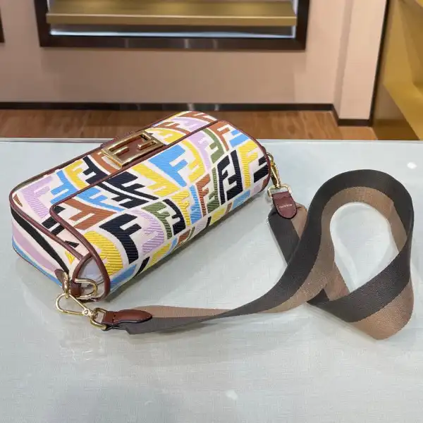 FENDI BAGUETTE