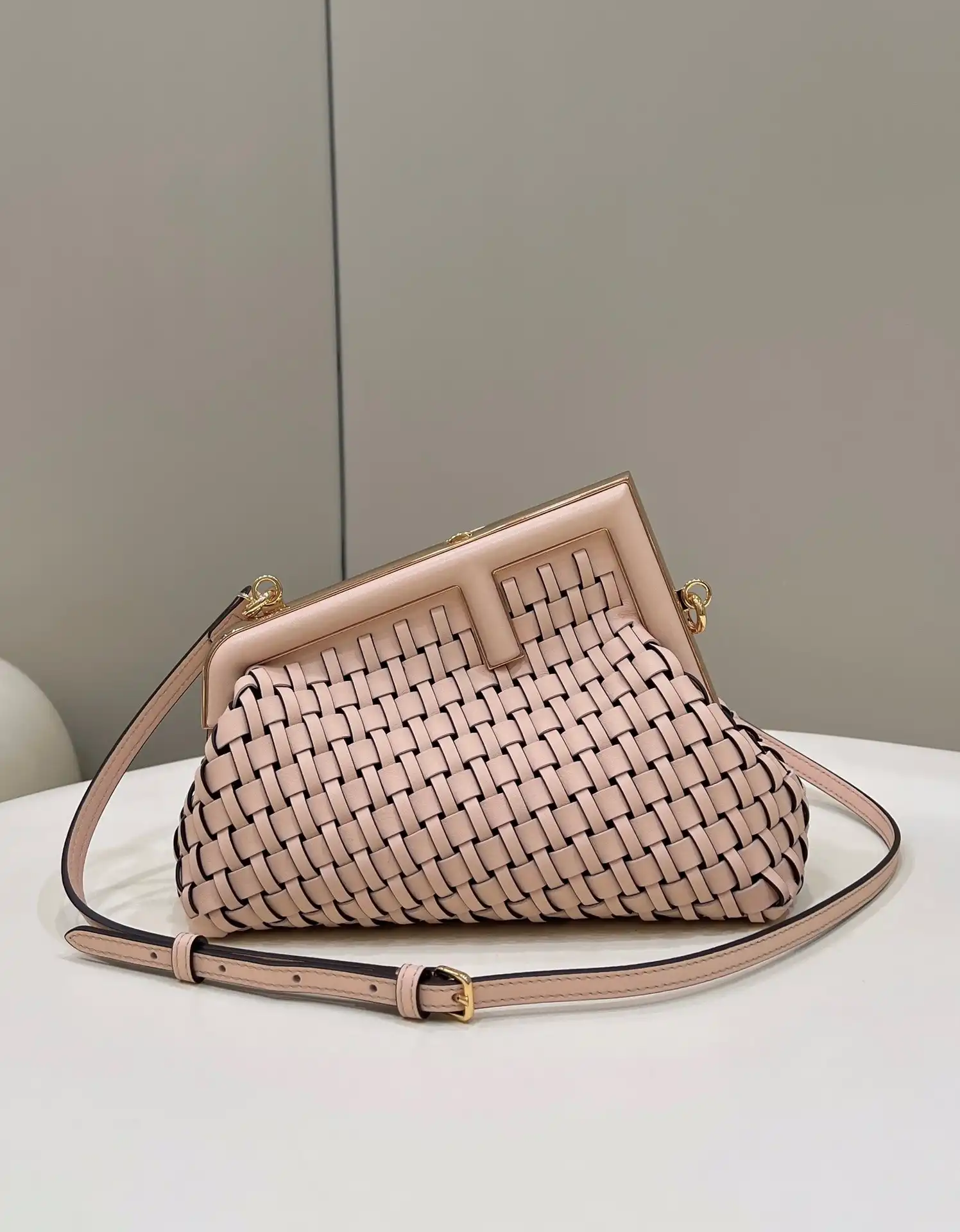 Frstbag ru FENDI FIRST-32.5-15-23.5cm