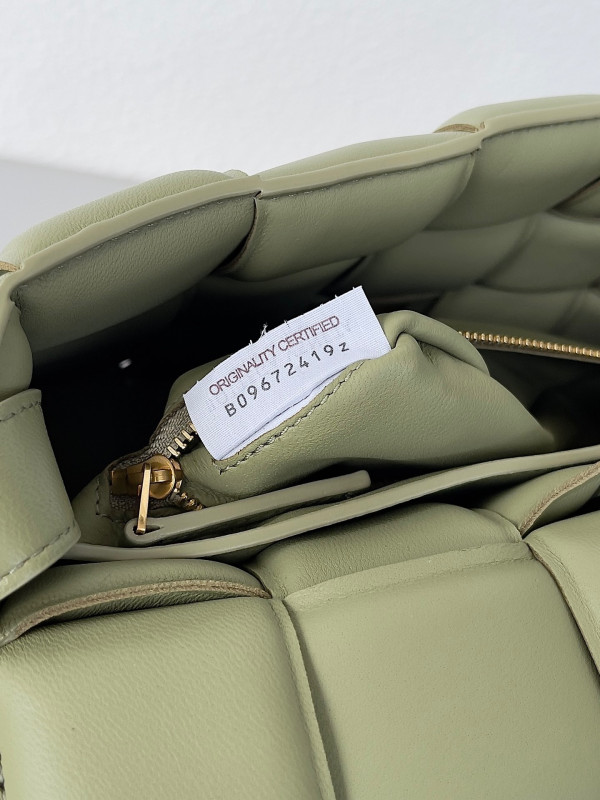 HOT SALE BOTTEGA VENETA CASSETTE