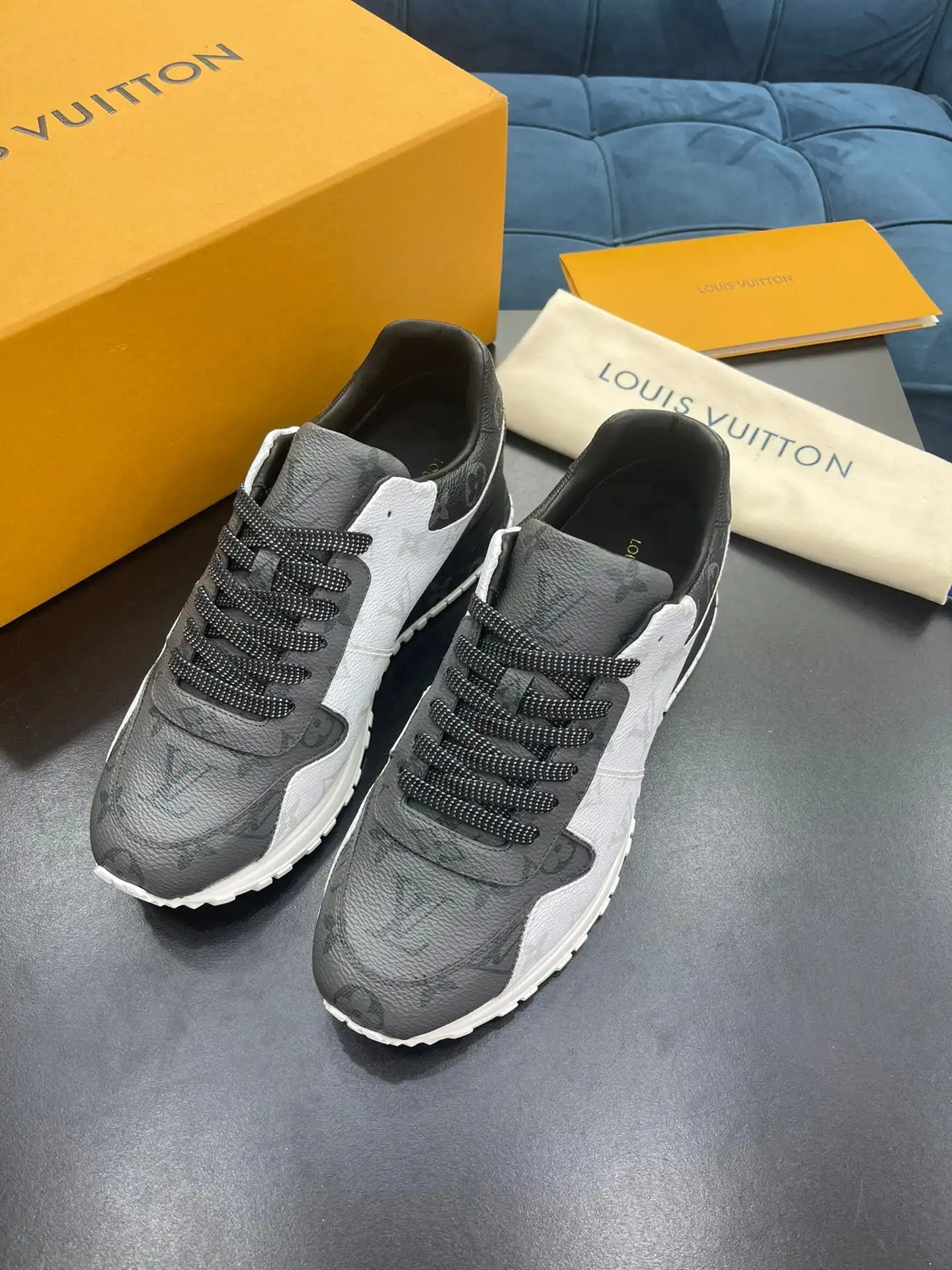 LOUIS VUITTON RUN AWAY SNEAKER