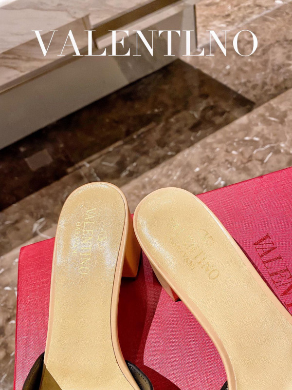 HOT SALE VALENTINO VLOGO SIGNATURE SLIDE SANDAL