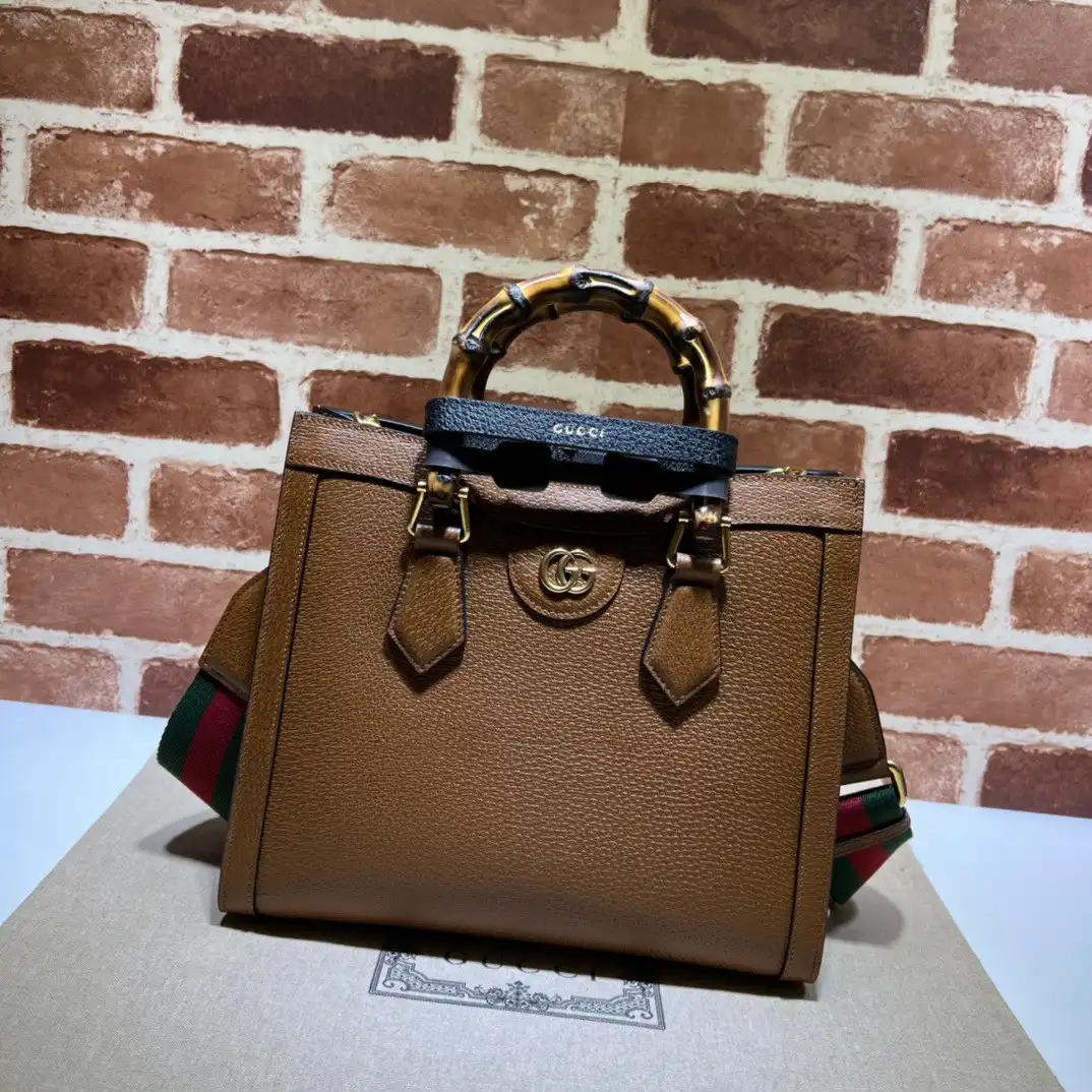 GUCCI Diana small tote bag