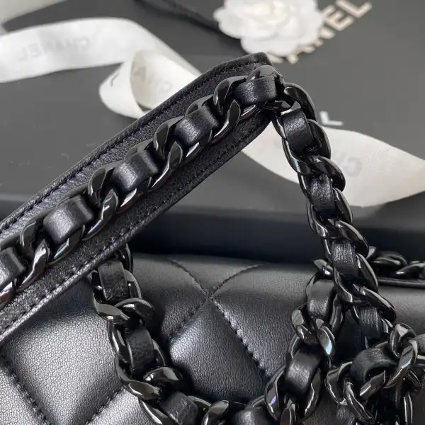 CHANEL19 WALLET ON CHAIN