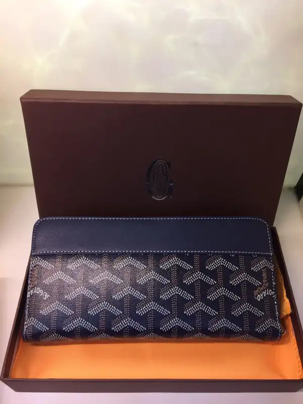 GOYARD ZIPPY WALLET