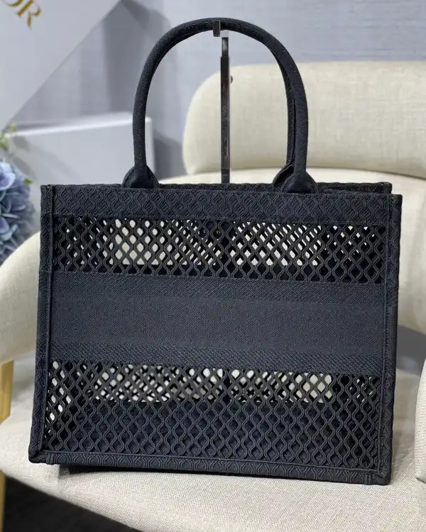 MEDIUM DIRO BOOK TOTE-36*18*28CM