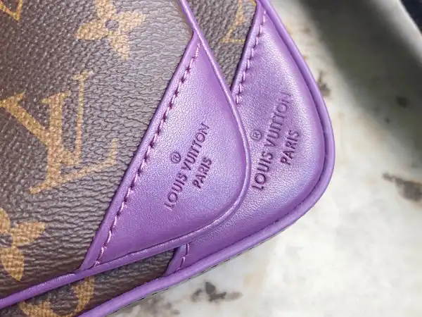 LOUIS VUITTON TRIO MESSENGER