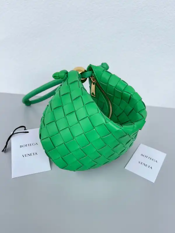 BOTTEGA VENETA Turn