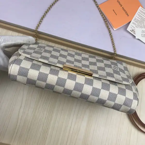 First bag ru Louis Vuitton Favorite MM