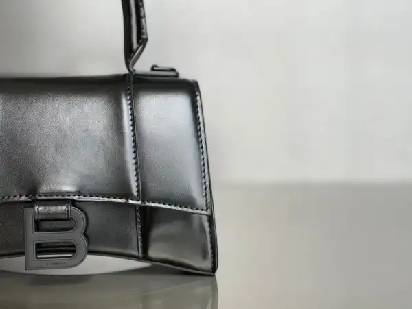 Yupoo bagsoffer BALENCIAGA HOURGLASS