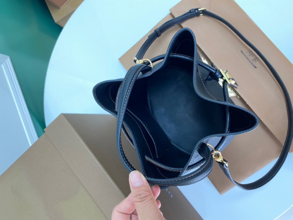 HOT SALE BURBERRY Small TB Bucket Bag