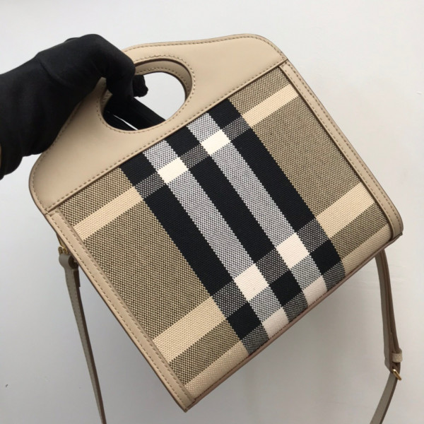 BURBERRY Pocket Bag