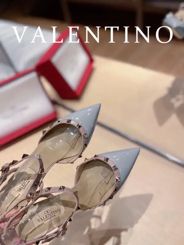 Yupoo bagsoffer VALENTINO ROCKSTUD SANDAL