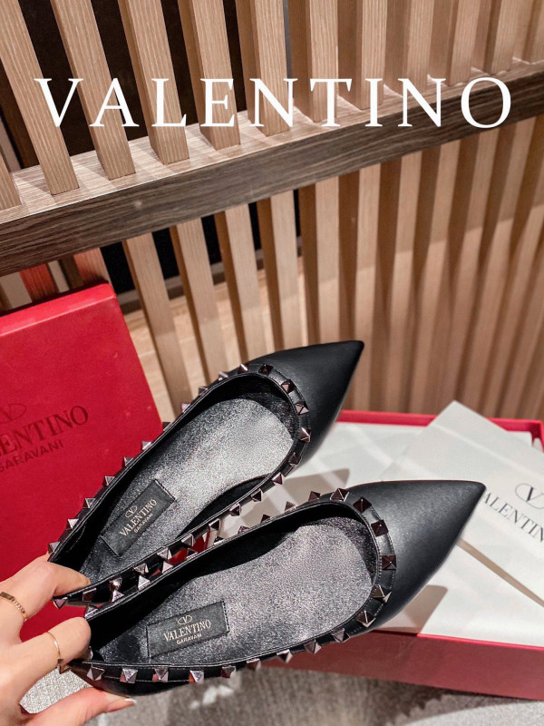 HOT SALE VALENTINO ROCKSTUD FLAT