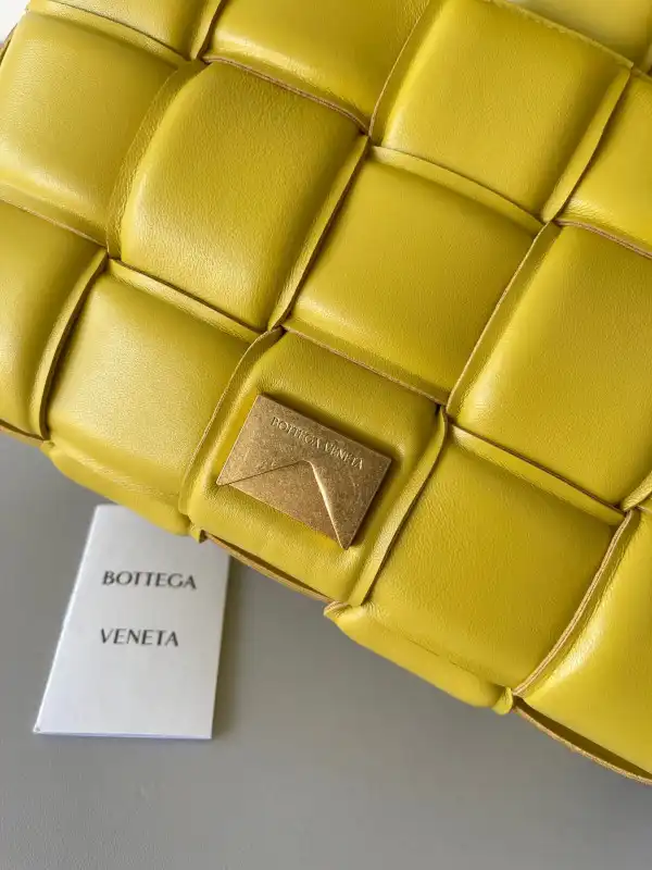 BOTTEGA VENETA CASSETTE