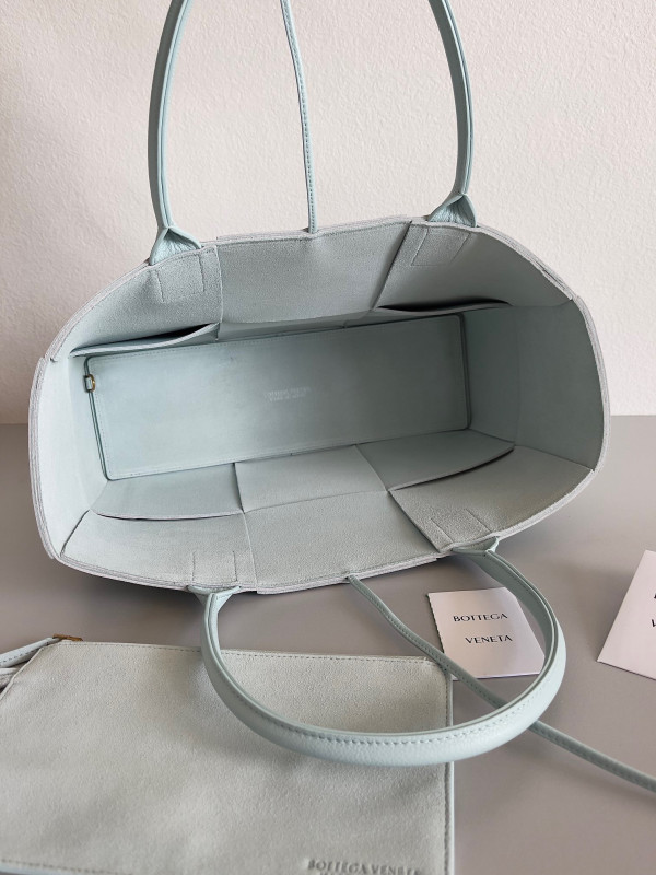 HOT SALE BOTTEGA VENETA ARCO MEDIUM TOTE