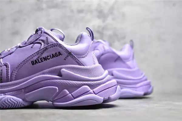 BALENCIAGA TRIPLE S