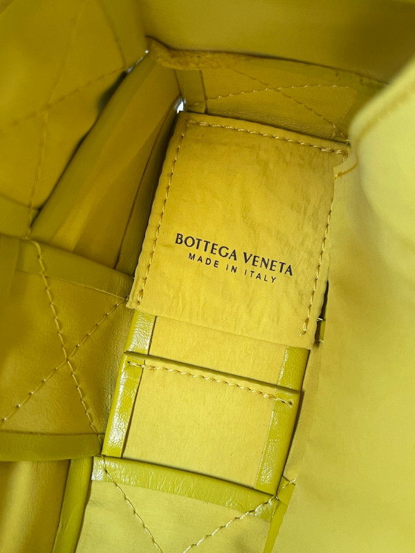 HOT SALE BOTTEGA VENETA CASSETTE