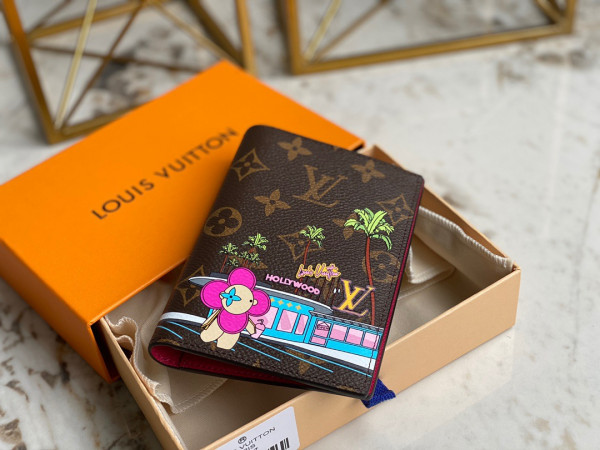 LOUIS VUITTON PASSPORT COVER