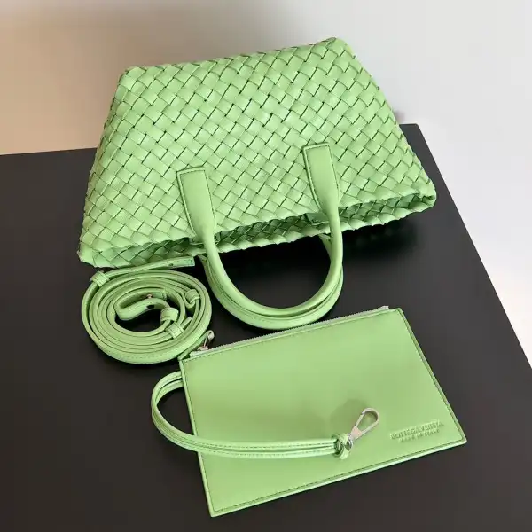 Bagsoffer yupoo BOTTEGA VENETA MINI CABAT