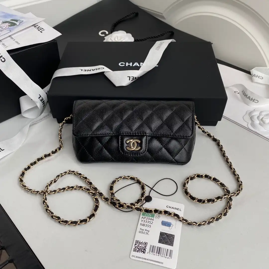 CHANEL GLASSES CASE WITH CHANELASSIC CHAIN