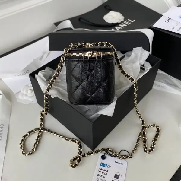 Firstbag Ru CHANEL SMALL VANITY WITH CHAIN