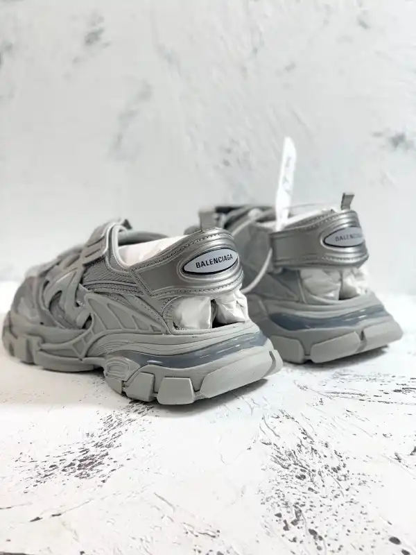 Bagsoffer BALENCIAGA TRACK SANDAL