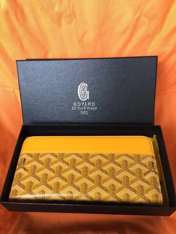 GOYARD ZIPPY WALLET