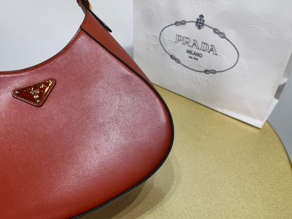 HOT SALE Prada Leather shoulder bag