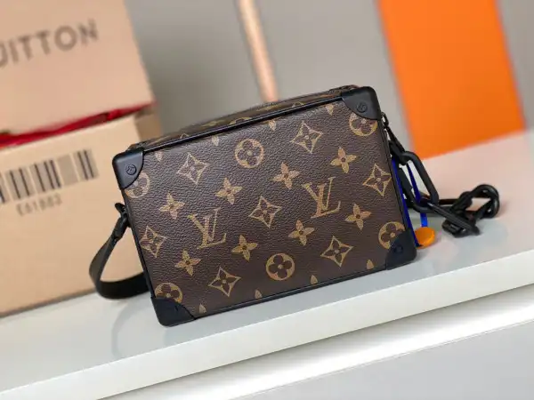 Frstbag ru LOUIS VUITTON SOFT TRUNK