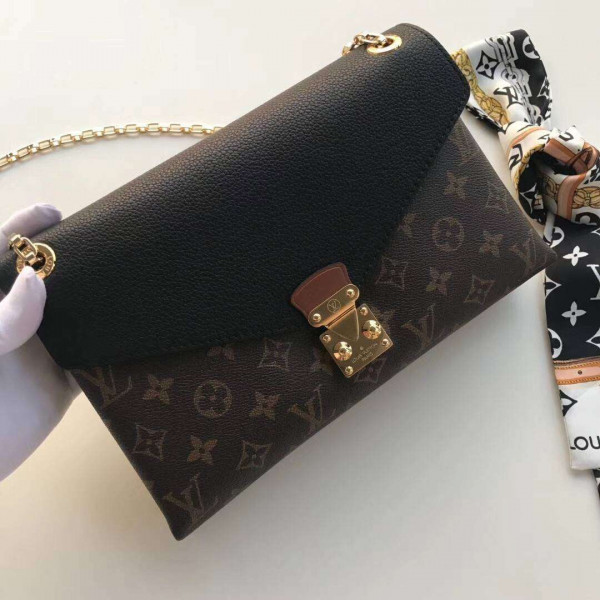 HOT SALE Louis Vuitton PALLAS CHAIN