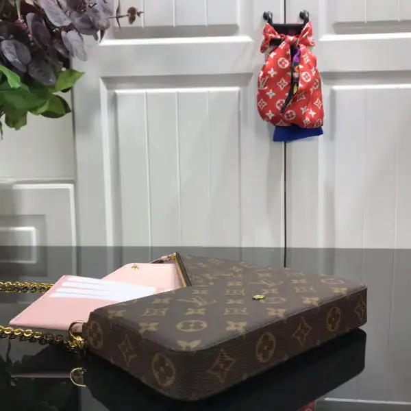 LOUIS VUITTON POCHETTE FÉLICIE