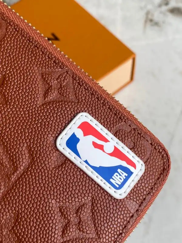 Frstbag ru LOUIS VUITTON LVXNBA ZIPPY WALLET