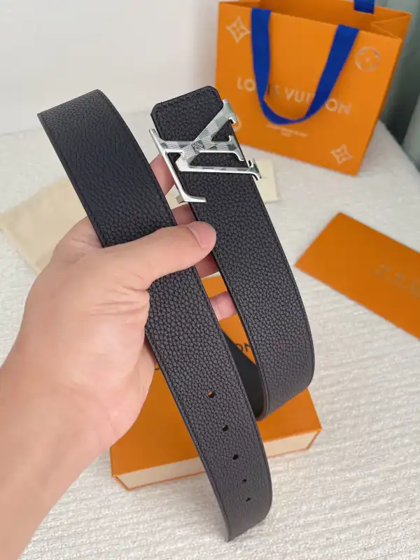 LOUIS VUITTON BELT