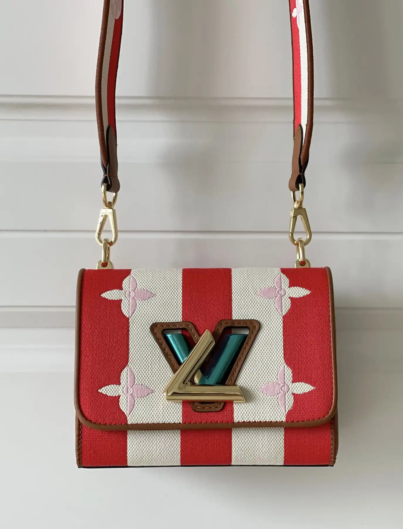 LOUIS VUITTON TWIST PM