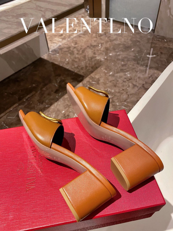 HOT SALE VALENTINO VLOGO SIGNATURE SLIDE SANDAL