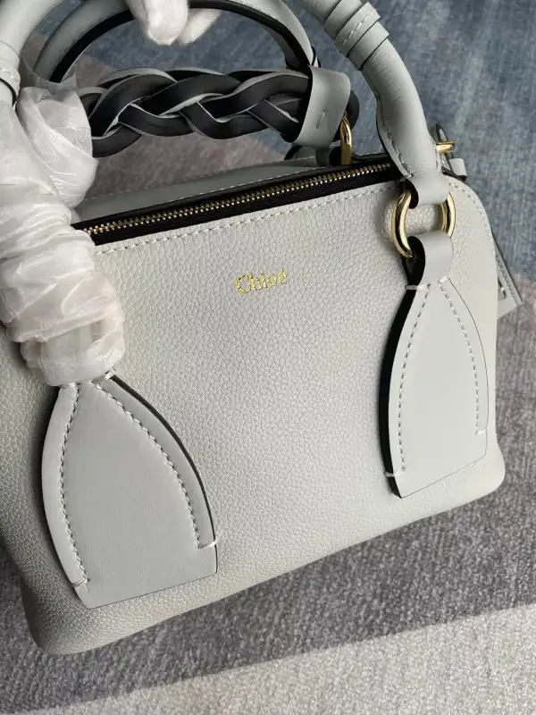 Yupoo bagsoffer CHLOÉ SMALL DARIA BAG