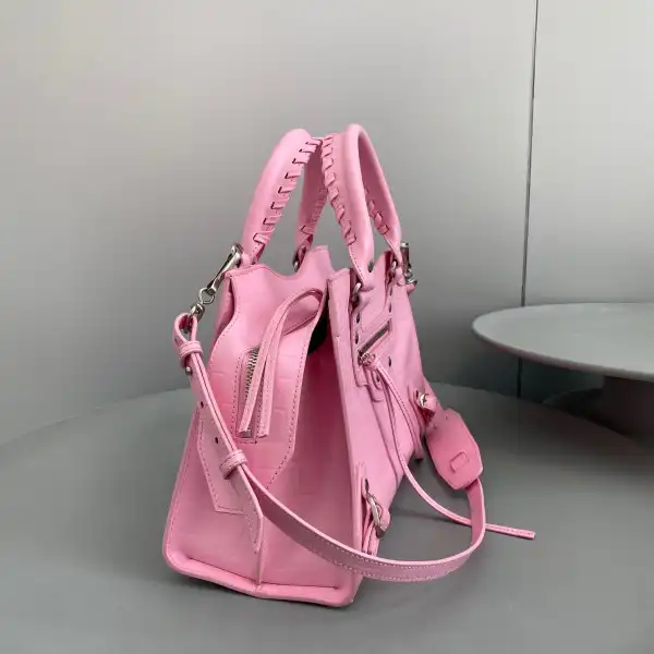 Bagsoffer BALENCIAGA NEO CLASSIC SMALL TOP HANDLE BAG