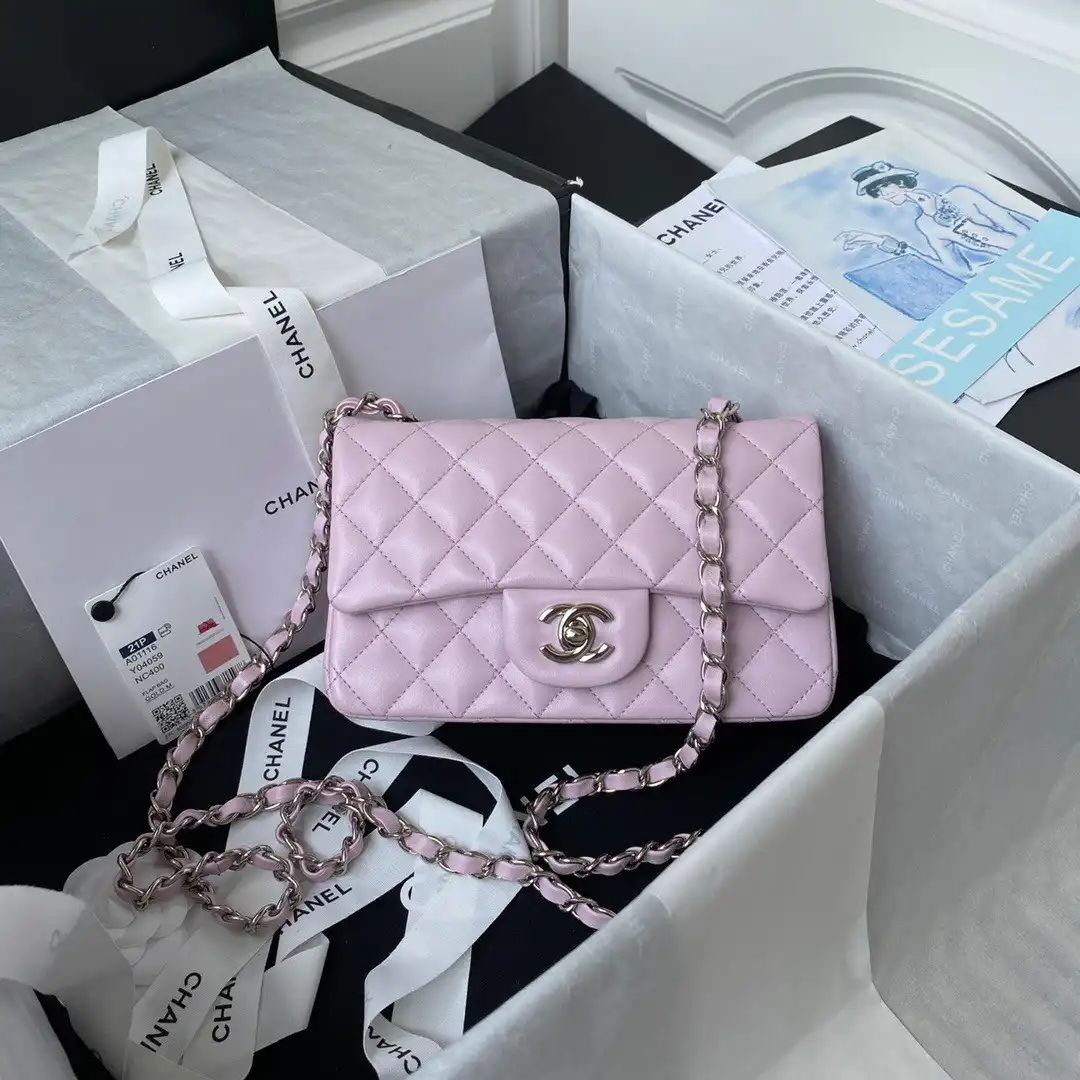 CHANEL FLAP BAG 20CM