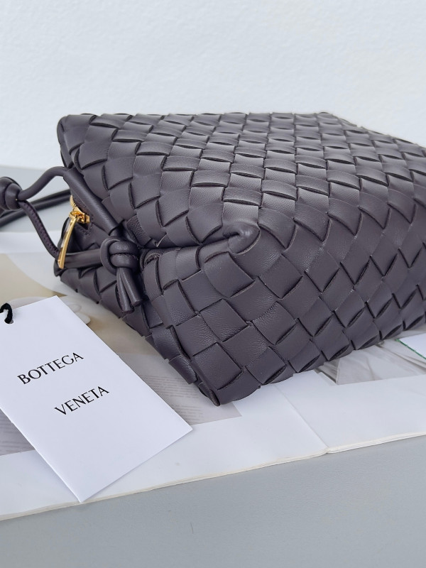 HOT SALE BOTTEGA VENETA Small Loop Camera Bag