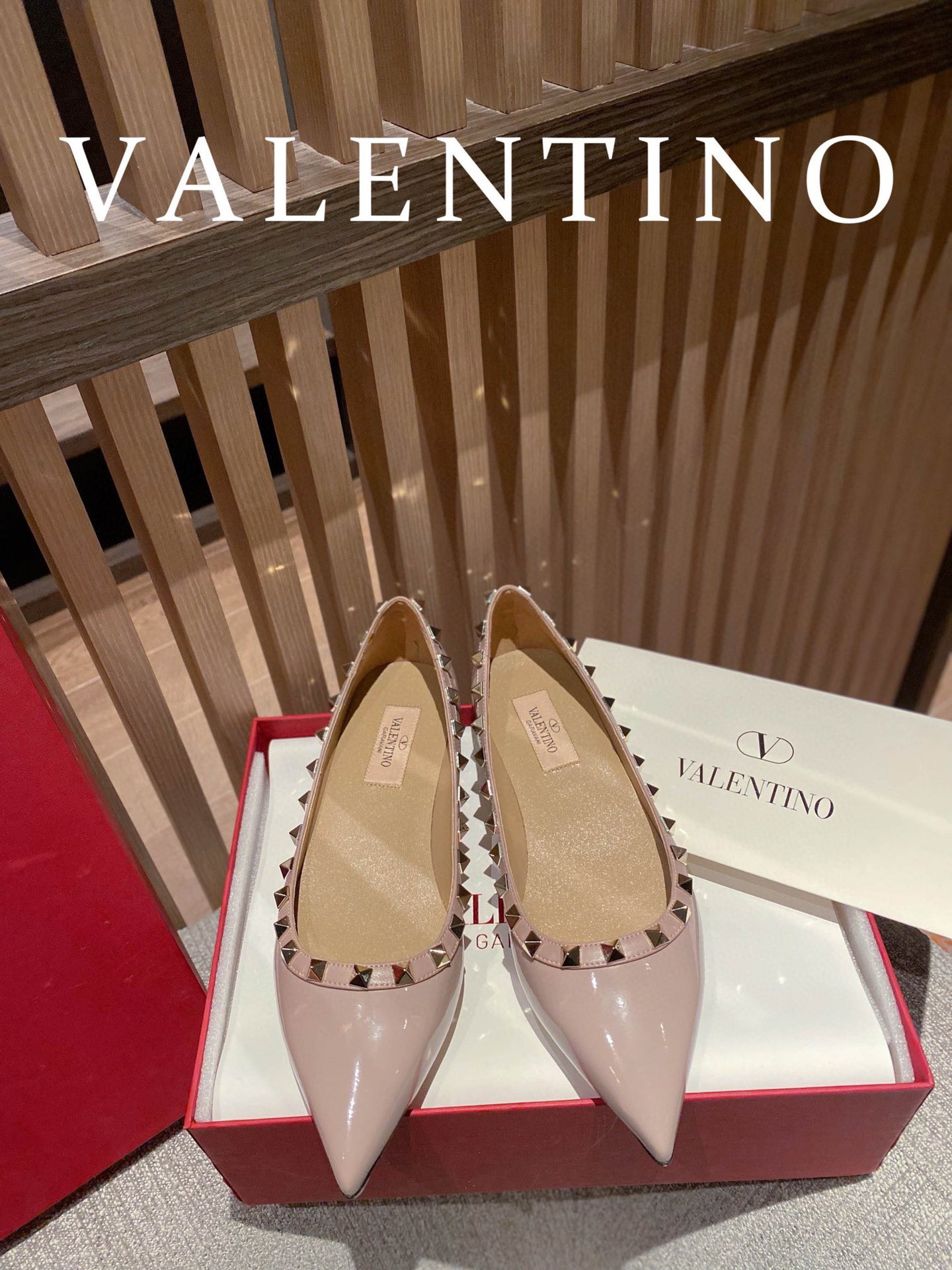 HOT SALE VALENTINO ROCKSTUD FLAT