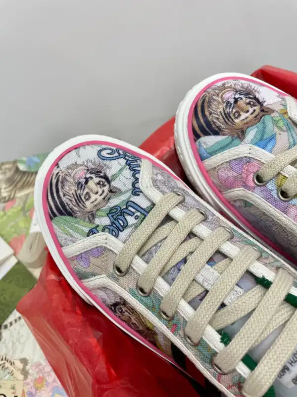 First bag ru GUCCI Tennis 1977 sneaker