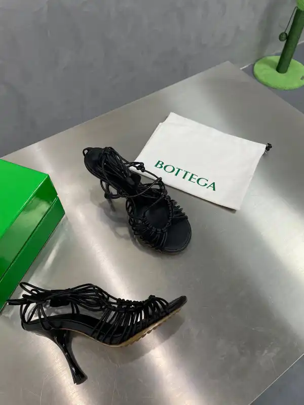 BOTTEGA VENETA Dot