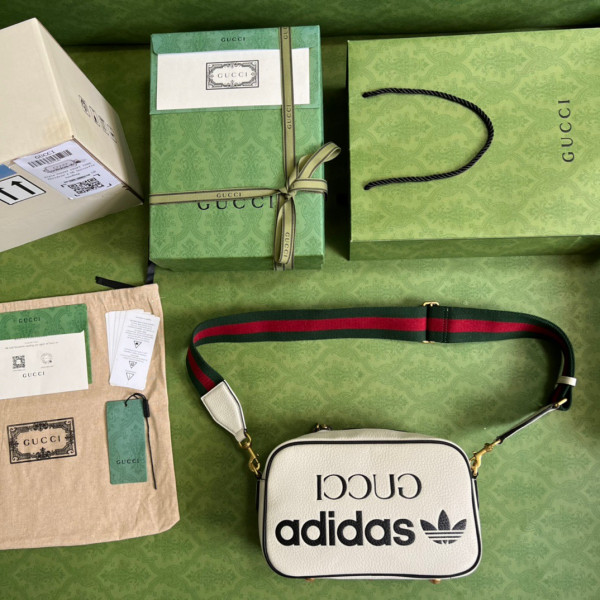 [FREE SHIPPING] Adidas x Gucci small shoulder bag