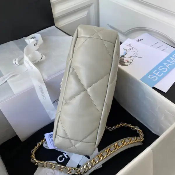 Frstbag ru CHANEL 19 FLAP BAG