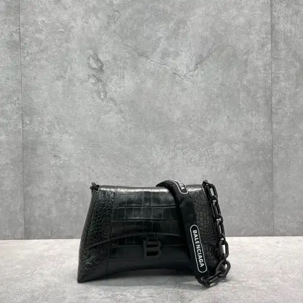 Bagsoffer BALENCIAGA DOWNTOWN SMALL SHOULDER BAG WITH CHAIN