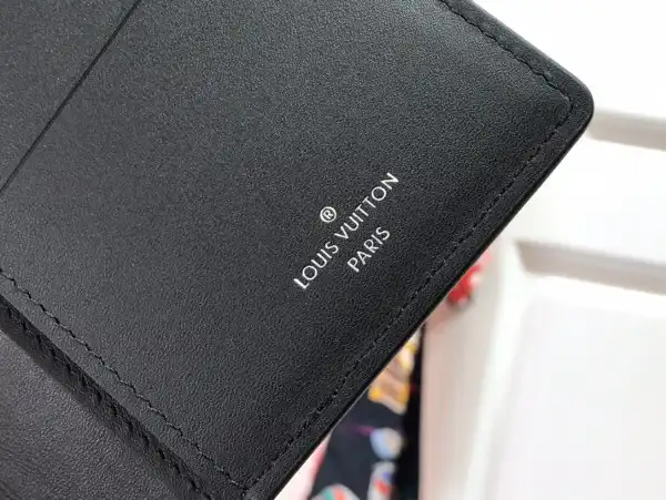 Cheap LOUIS VUITTON BRAZZA WALLET