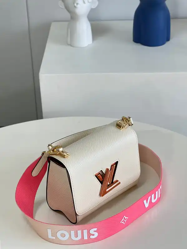 LOUIS VUITTON TWIST PM